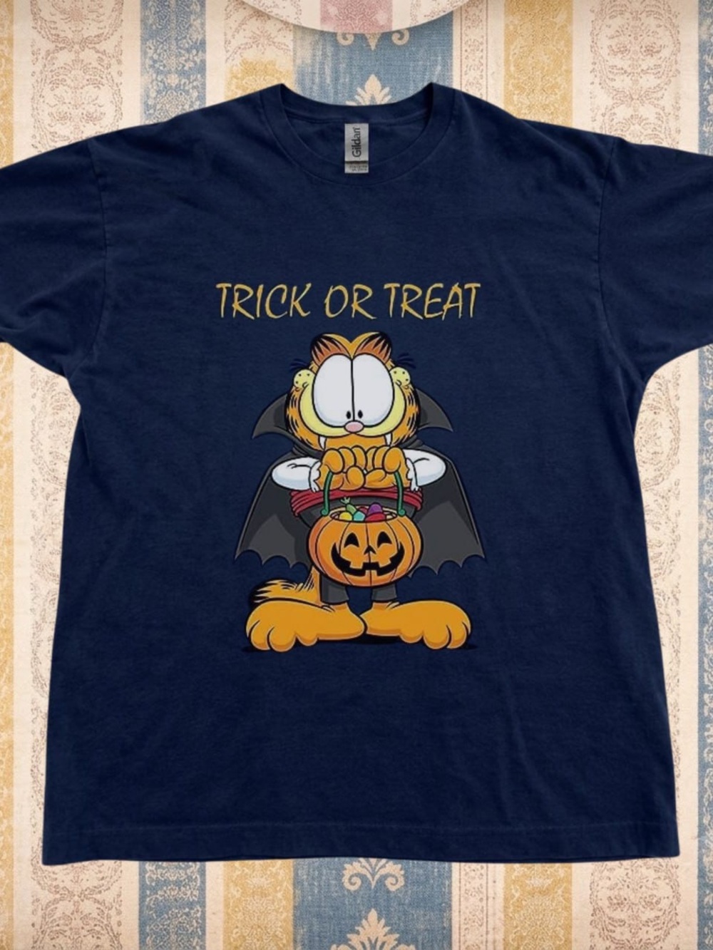 Gildan Navy Garfield 'Trick or Treat' Halloween Tee